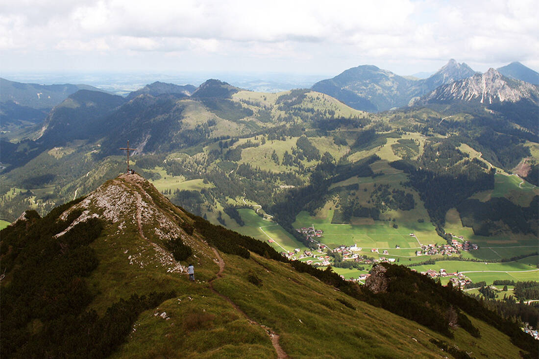View of the Kühgundspitze (1,852 m) above the Tannheimer Valley