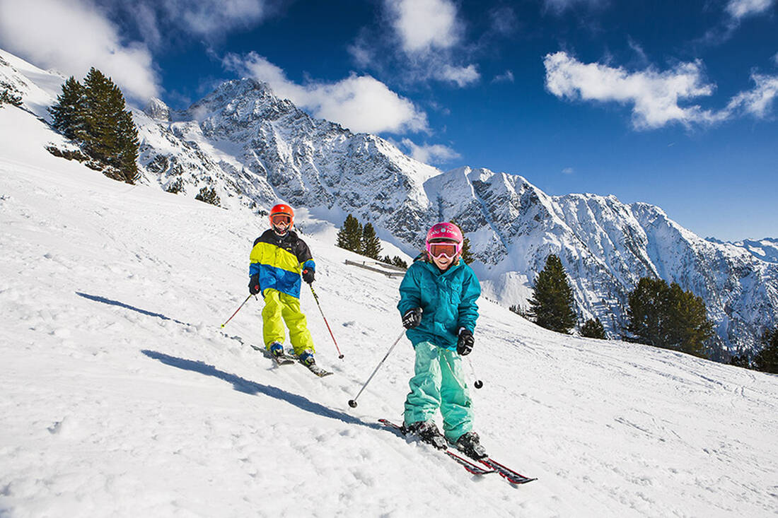 Family ski area Hochoetz