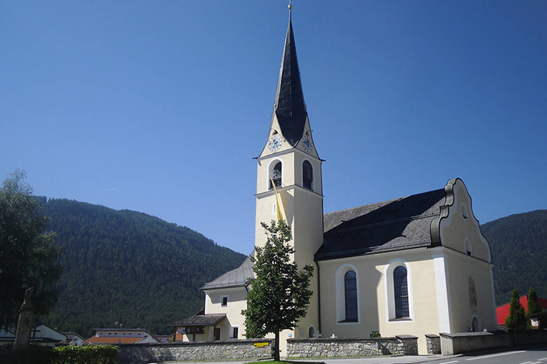 Cath. Parish church St. Joseph in Obsteig