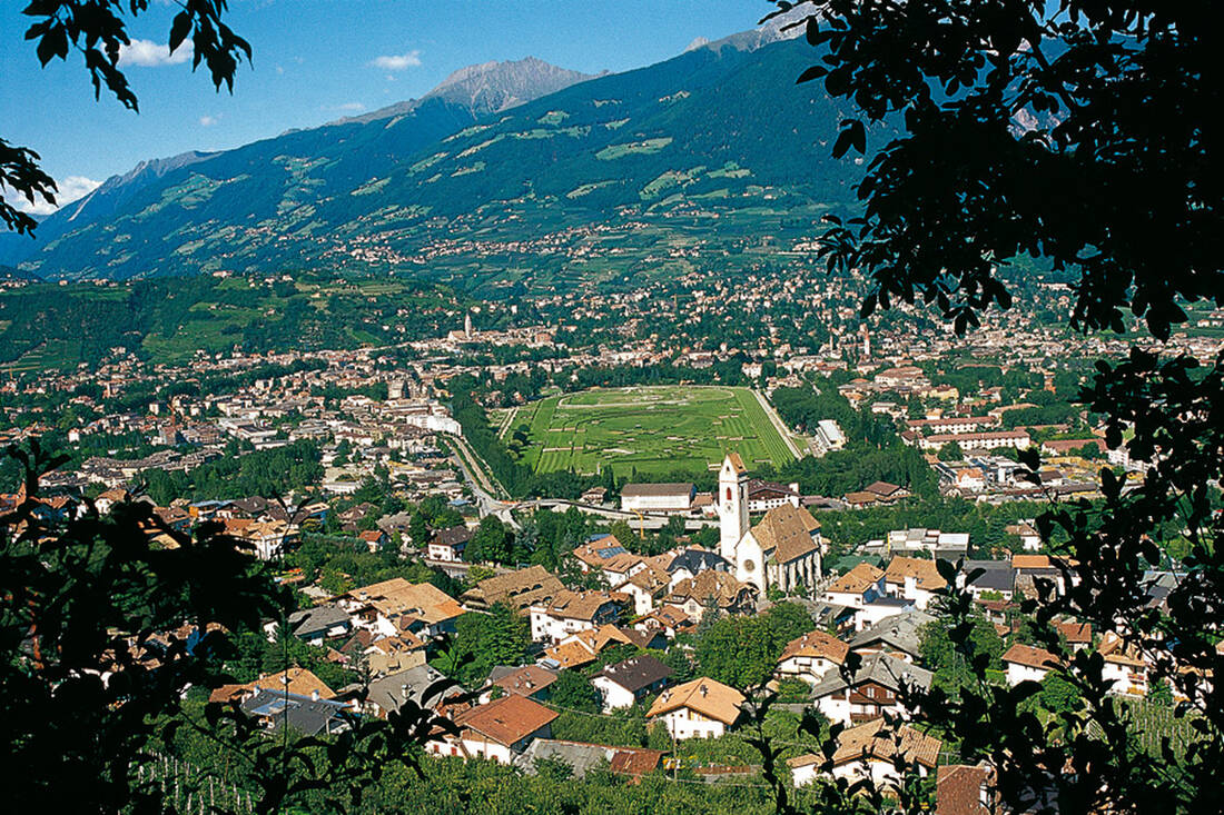 Marling with a view of Merano