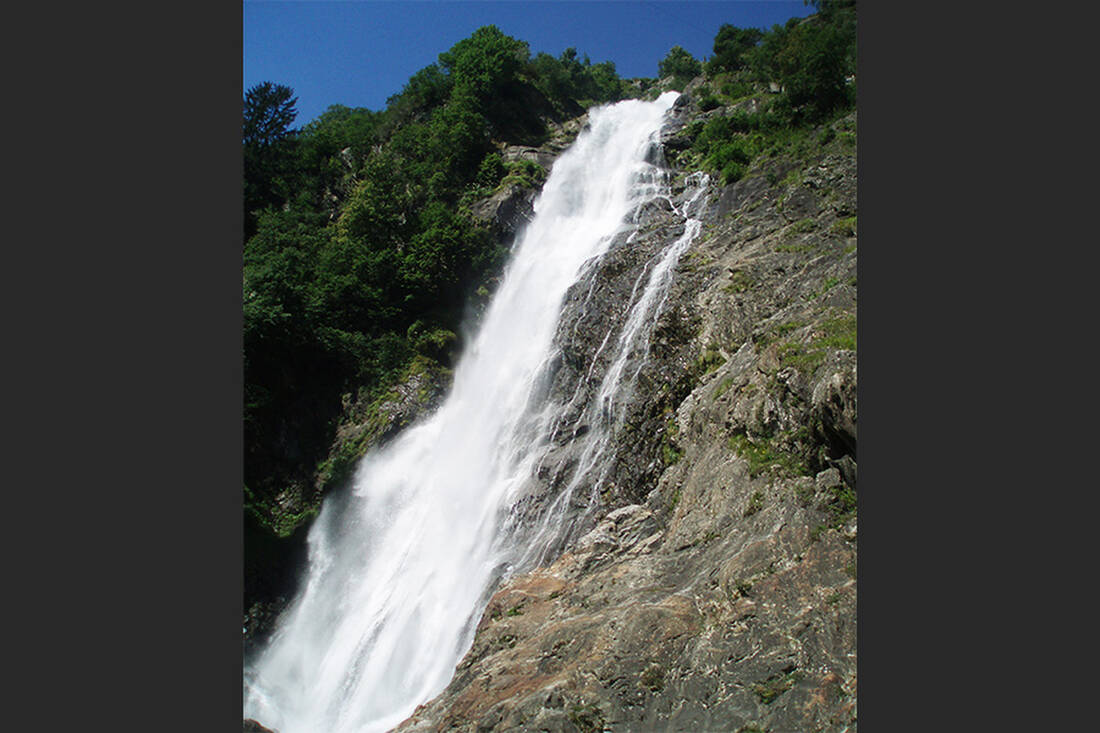 Parcines Waterfall