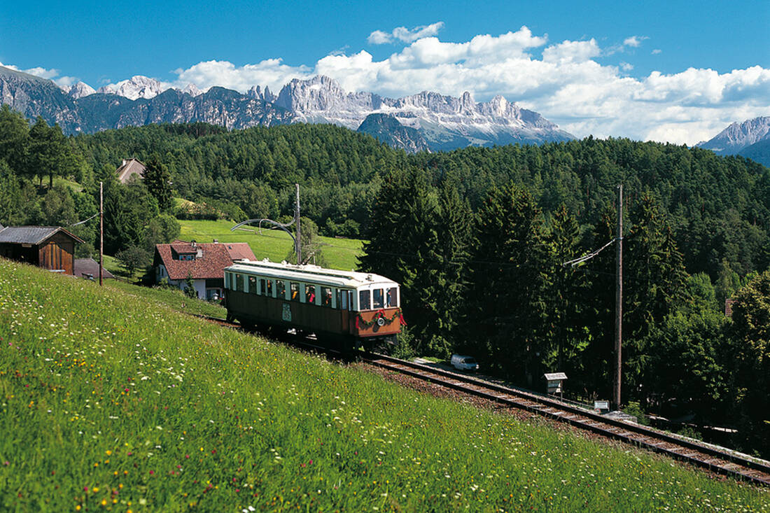 Rittnerbahn with Rosengarten