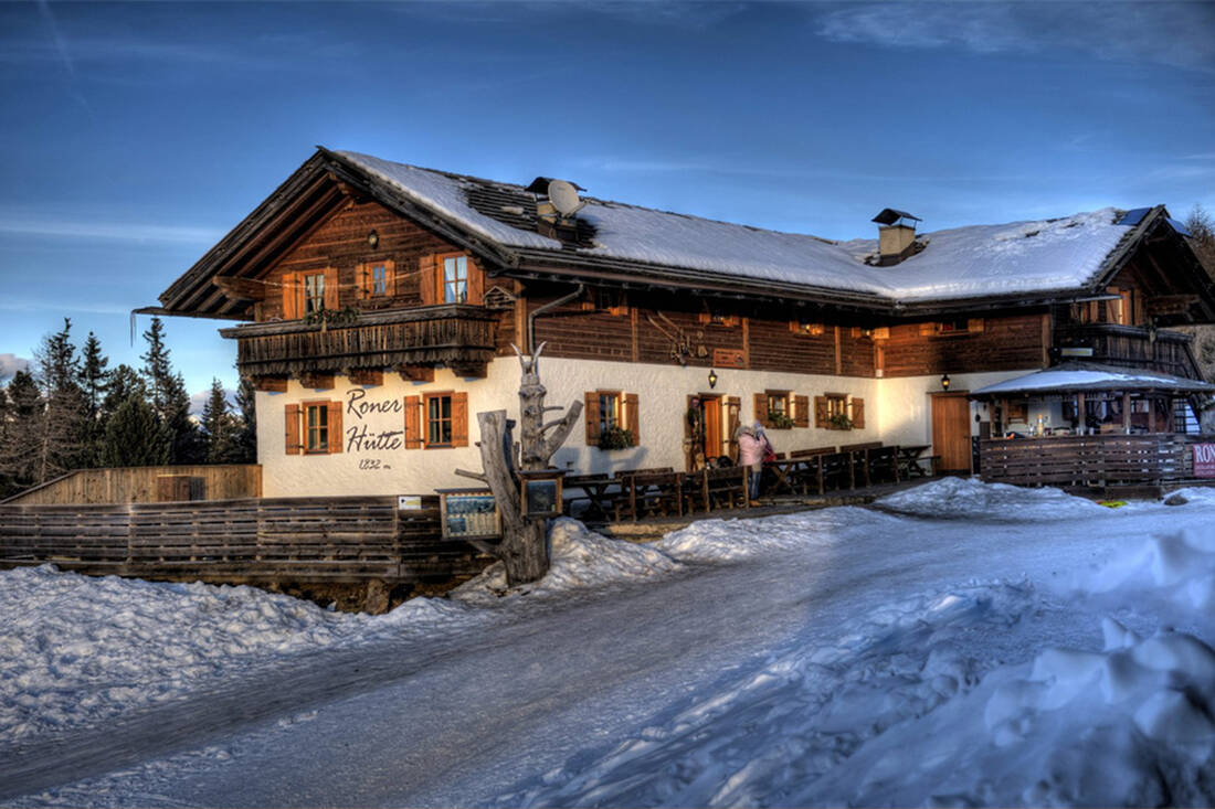 Ronerhütte in Winter