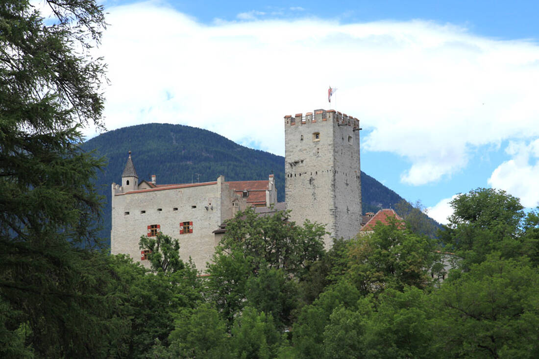 Bruneck Castle