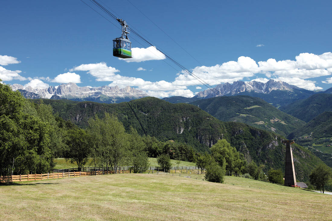 Jenesien cable car with Rosengarten and Latemar