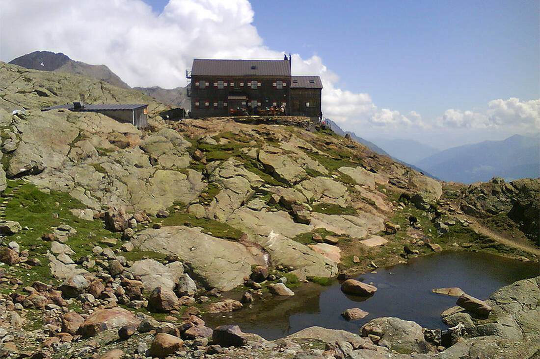 Teplitzer Hut (2,586 m)