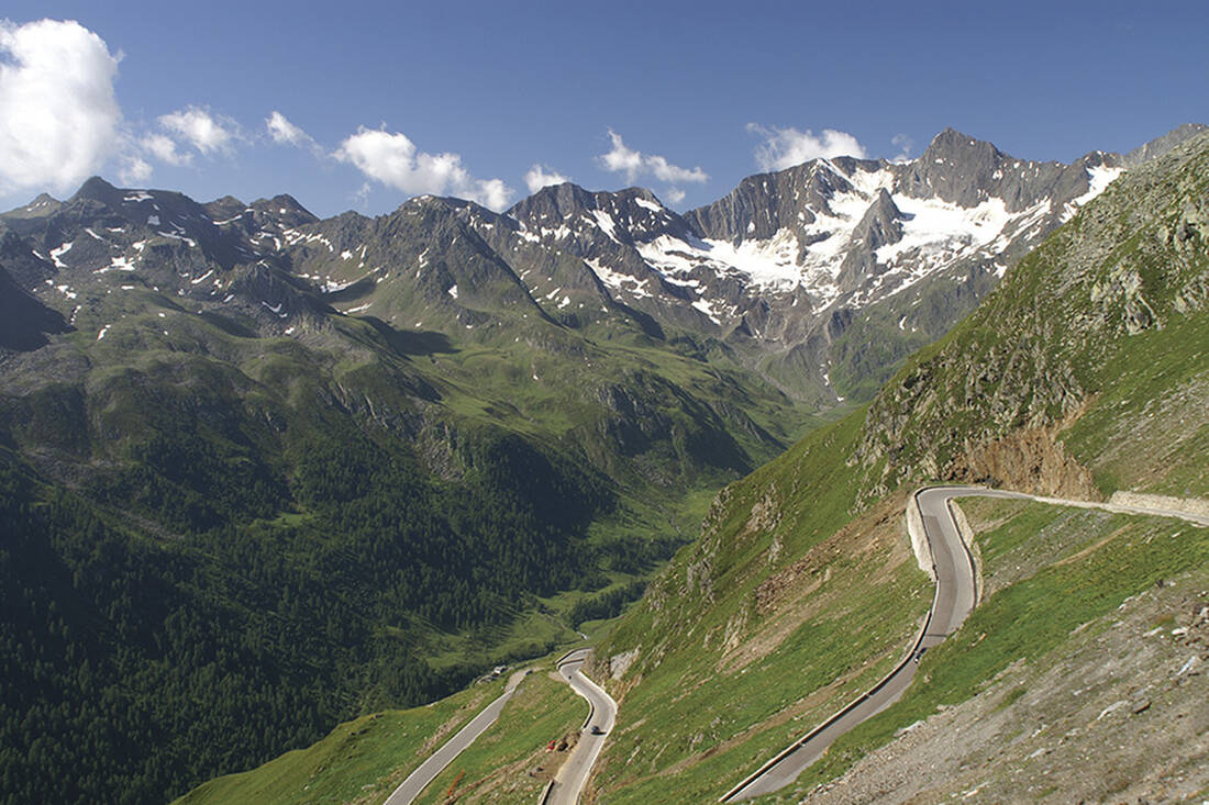 Timmelsjoch High Alpine Road (2474m)