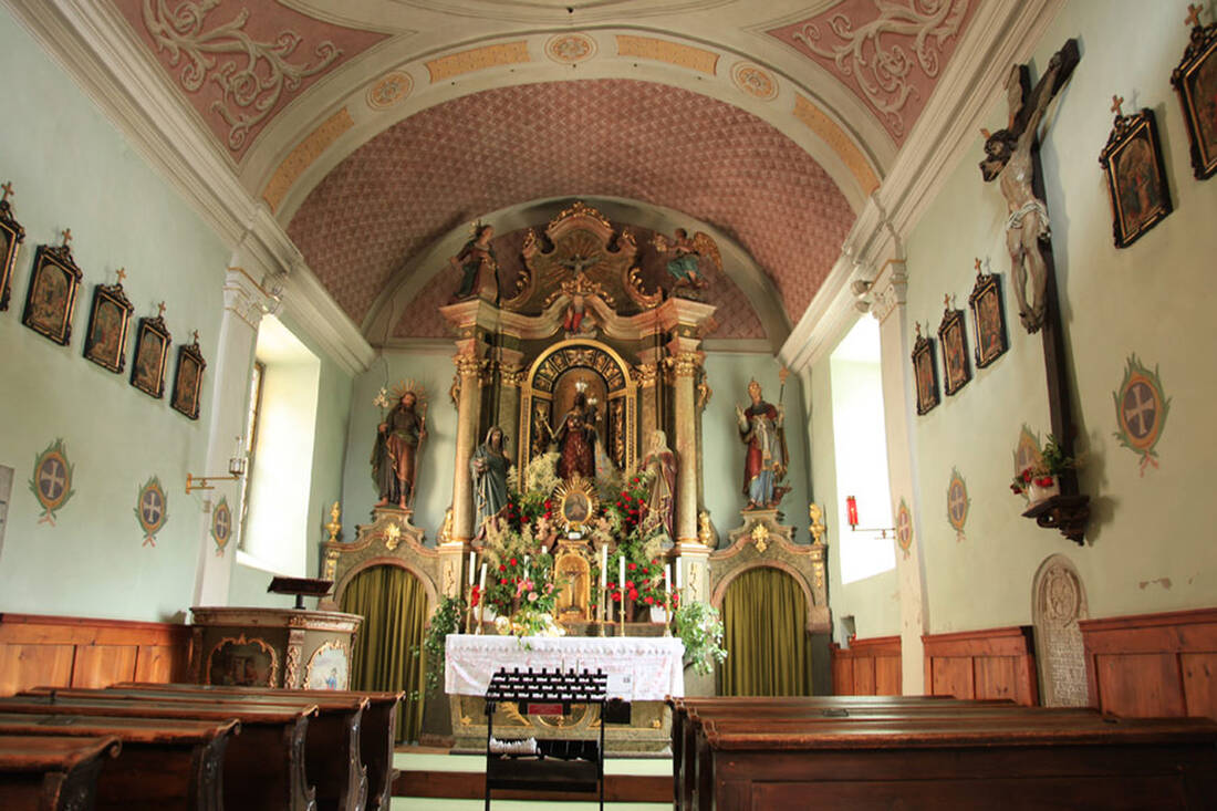 Pilgrimage church Maria-Saalen / Interior view with altar of grace